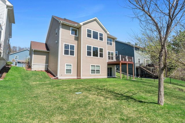 1334 76th Street W, Inver Grove Heights, MN 55077