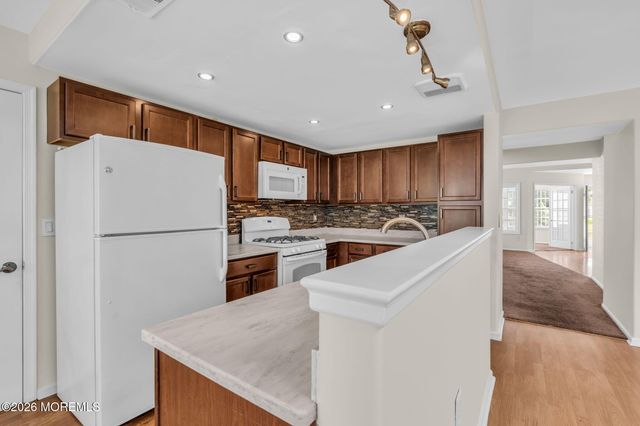 978A Thornbury Lane, Manchester, NJ 08759