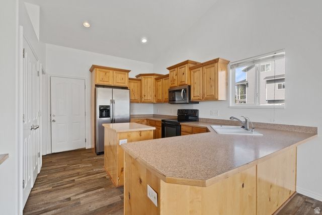 2253 LONE TREE PKWY, Eagle Mountain, UT 84005