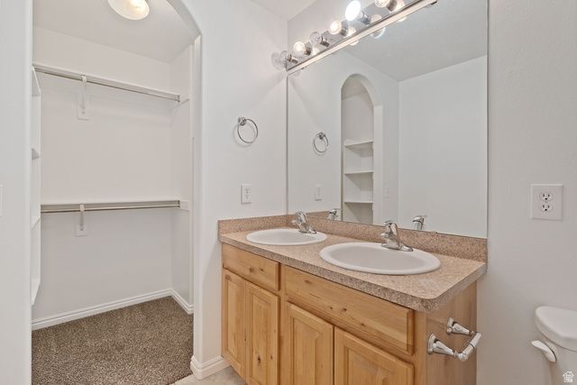 2253 LONE TREE PKWY, Eagle Mountain, UT 84005