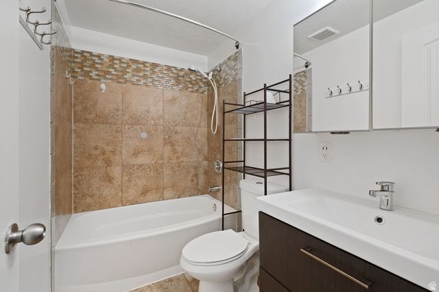 2253 LONE TREE PKWY, Eagle Mountain, UT 84005