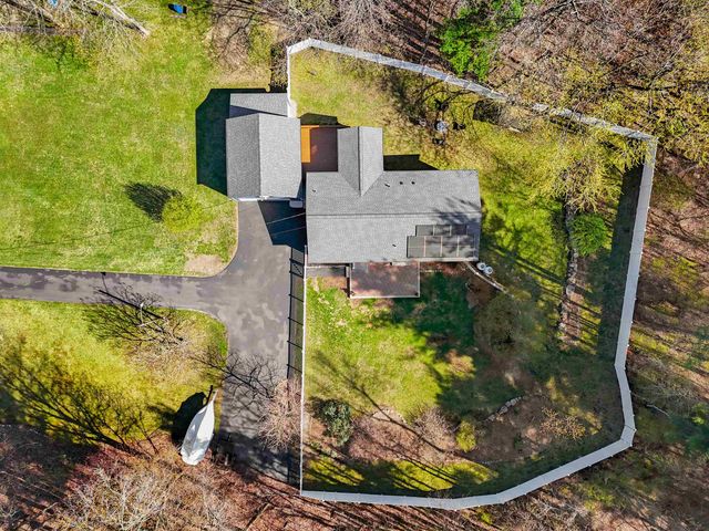152 Dracut Road, Hudson, NH 03051