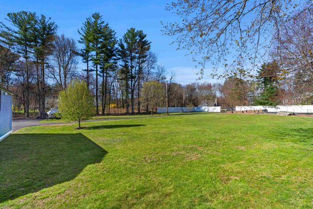 152 Dracut Road, Hudson, NH 03051