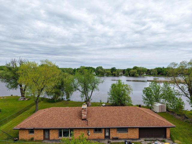 3468 S Shore DRIVE, Hubertus, WI 53033