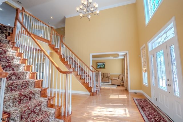 4 Heitz Ln, Hillsborough Twp., NJ 08844