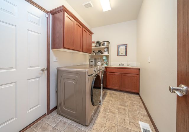 1211 N Lancashire Ln, Liberty Lake, WA 99019