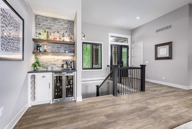 10000 Hollingsworth Road, Kansas City, KS 66109
