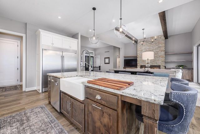 10000 Hollingsworth Road, Kansas City, KS 66109
