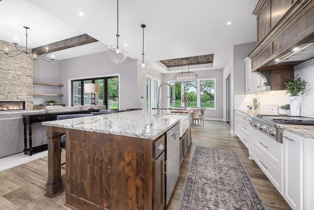 10000 Hollingsworth Road, Kansas City, KS 66109