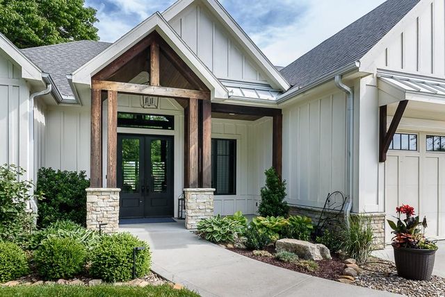 10000 Hollingsworth Road, Kansas City, KS 66109