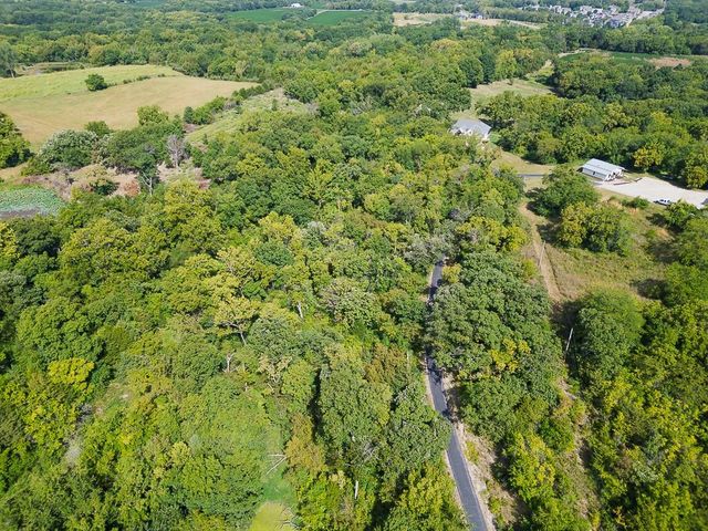 10000 Hollingsworth Road, Kansas City, KS 66109