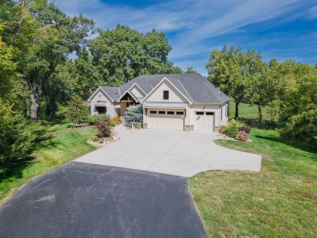 10000 Hollingsworth Road, Kansas City, KS 66109