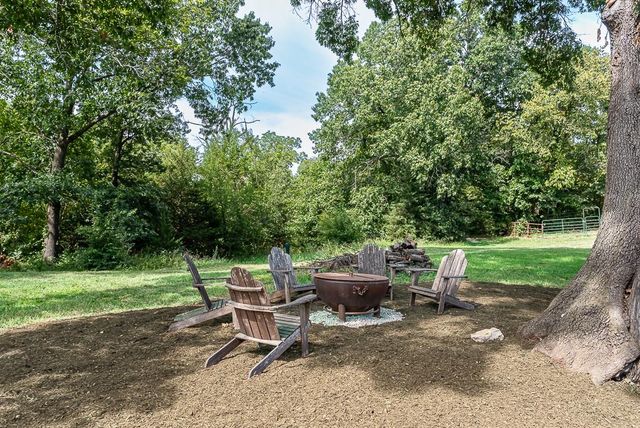 10000 Hollingsworth Road, Kansas City, KS 66109