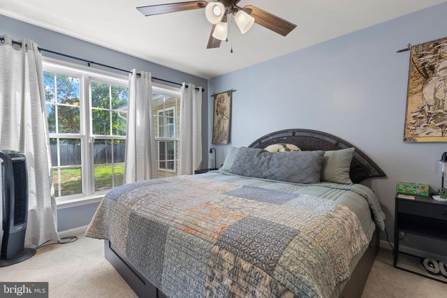 8711 FOREST GLEN CIR, Fredericksburg, VA 22407