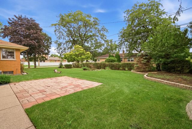 8001 W Balmoral Avenue, Chicago, IL 60656
