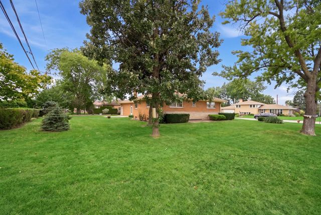 8001 W Balmoral Avenue, Chicago, IL 60656