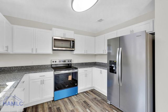 655 North Caswell Street, Glennville, GA 30427