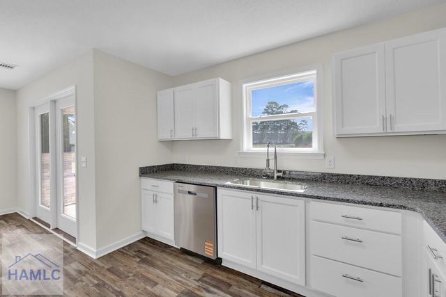 655 North Caswell Street, Glennville, GA 30427