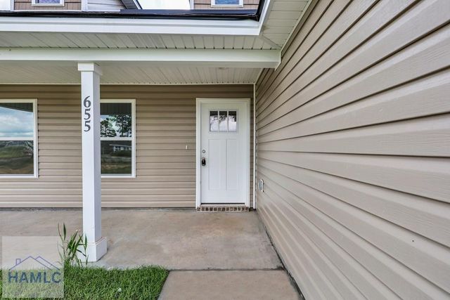 655 North Caswell Street, Glennville, GA 30427