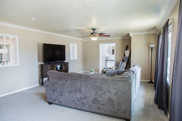 1106 Amarillo Street, Plainview, TX 79072