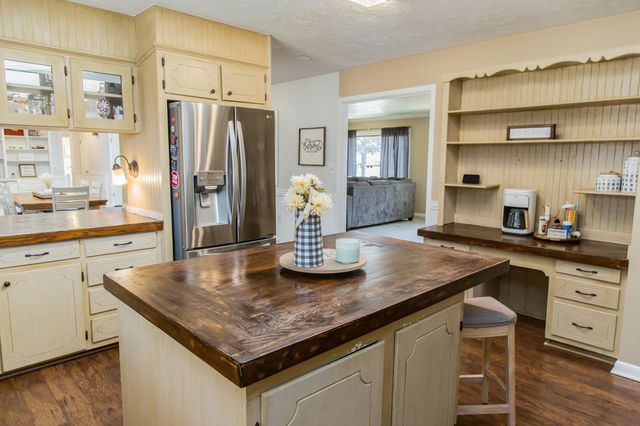 1106 Amarillo Street, Plainview, TX 79072