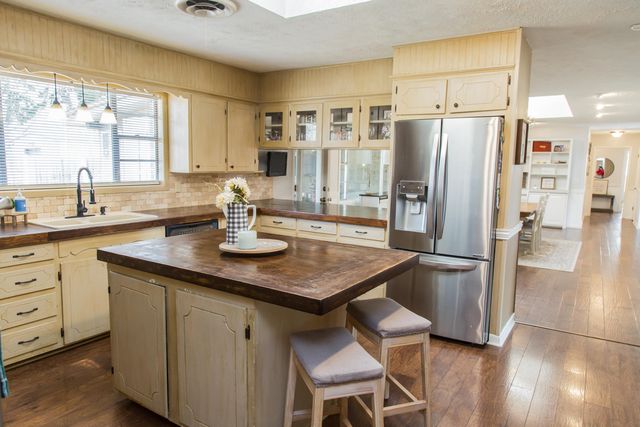 1106 Amarillo Street, Plainview, TX 79072