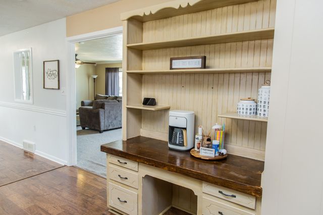 1106 Amarillo Street, Plainview, TX 79072