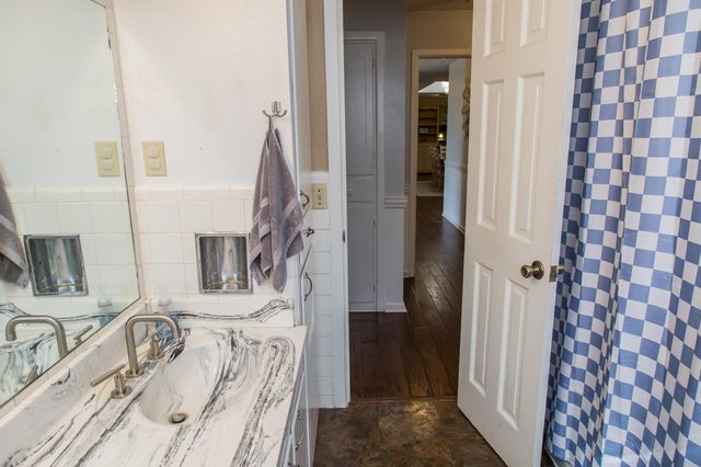 1106 Amarillo Street, Plainview, TX 79072