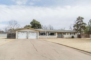 1106 Amarillo Street, Plainview, TX 79072