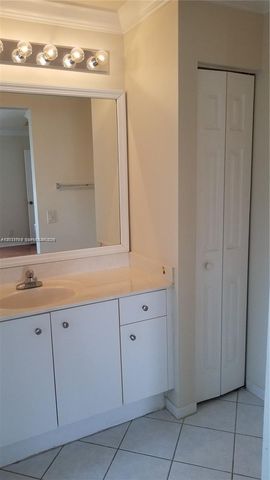 1440 Canary Island Dr 1440, Weston, FL 33327