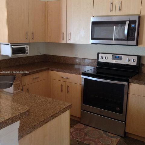 1440 Canary Island Dr 1440, Weston, FL 33327