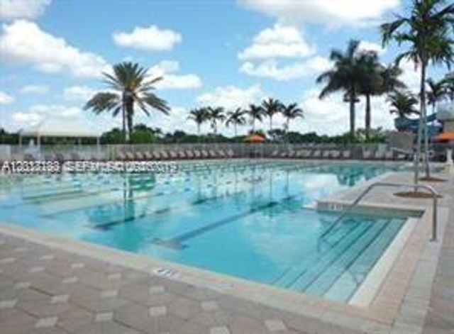 1440 Canary Island Dr 1440, Weston, FL 33327