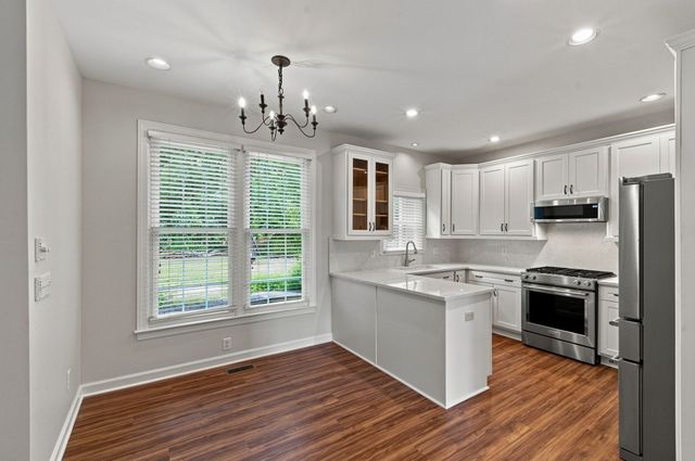 512 Crofton Park Ln, Franklin, TN 37069