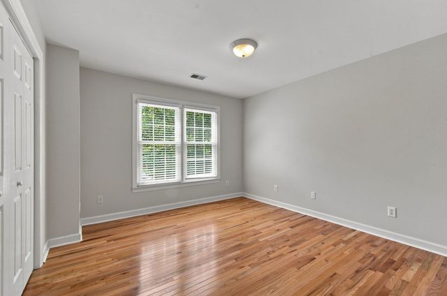 512 Crofton Park Ln, Franklin, TN 37069