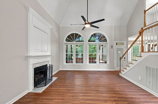 512 Crofton Park Ln, Franklin, TN 37069