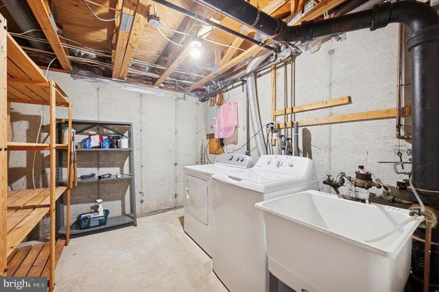 25 RUTH RD, Brookhaven, PA 19015