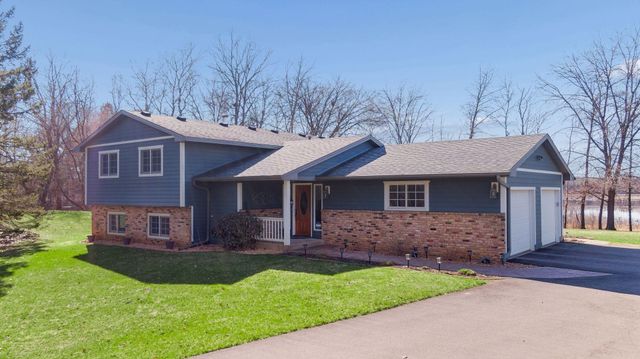 23800 Elmcrest Avenue N, Forest Lake, MN 55025