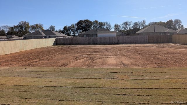 3166 landing Lane, Deatsville, AL 36022