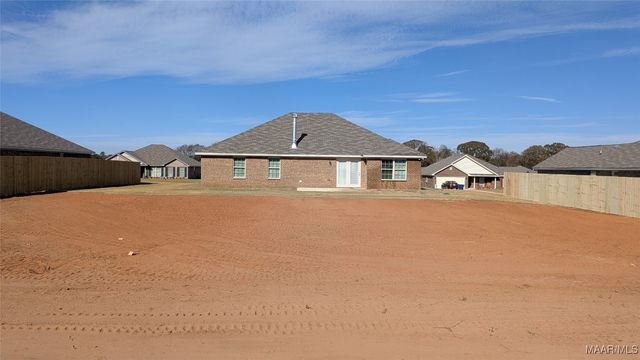 3166 landing Lane, Deatsville, AL 36022