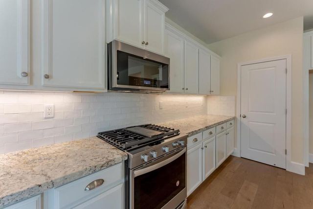 552 Cadiz Drive, Hollister, CA 95023
