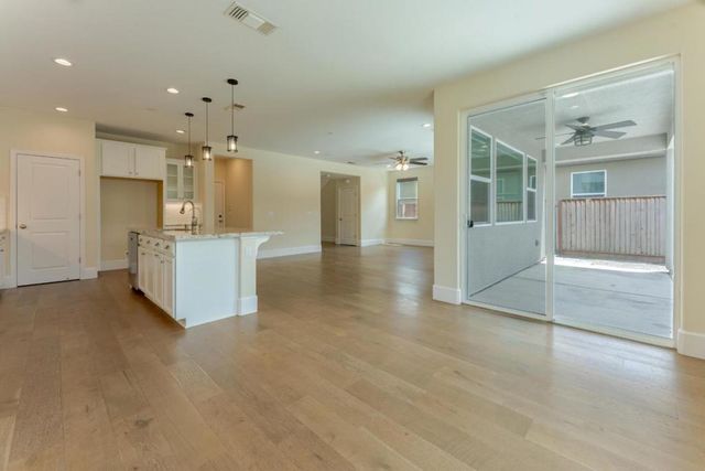552 Cadiz Drive, Hollister, CA 95023