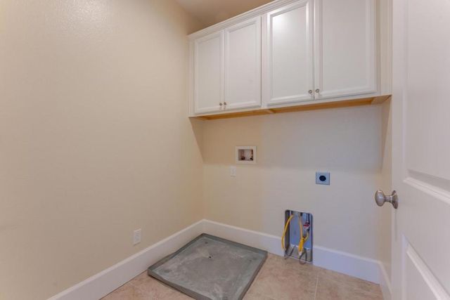 552 Cadiz Drive, Hollister, CA 95023