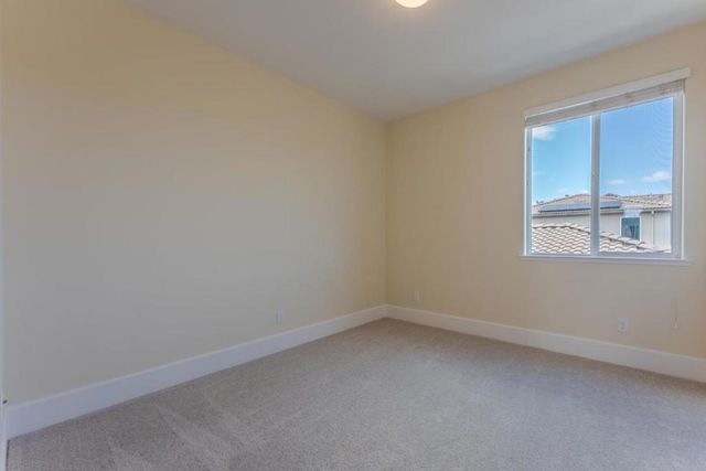 552 Cadiz Drive, Hollister, CA 95023