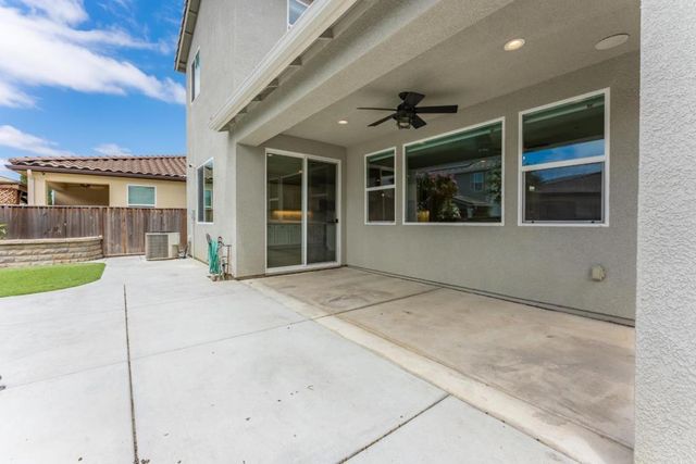 552 Cadiz Drive, Hollister, CA 95023