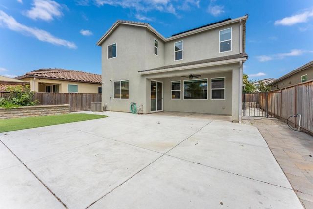 552 Cadiz Drive, Hollister, CA 95023