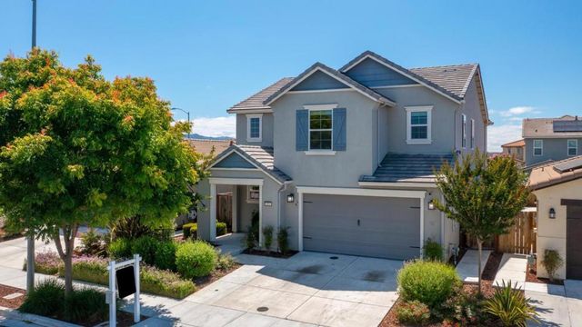 552 Cadiz Drive, Hollister, CA 95023