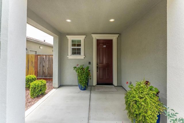 552 Cadiz Drive, Hollister, CA 95023
