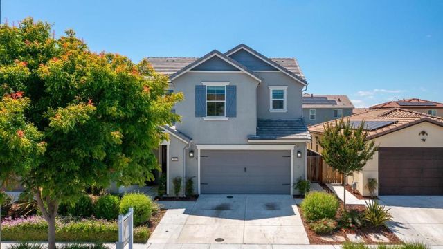 552 Cadiz Drive, Hollister, CA 95023