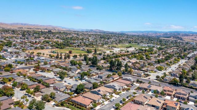 552 Cadiz Drive, Hollister, CA 95023