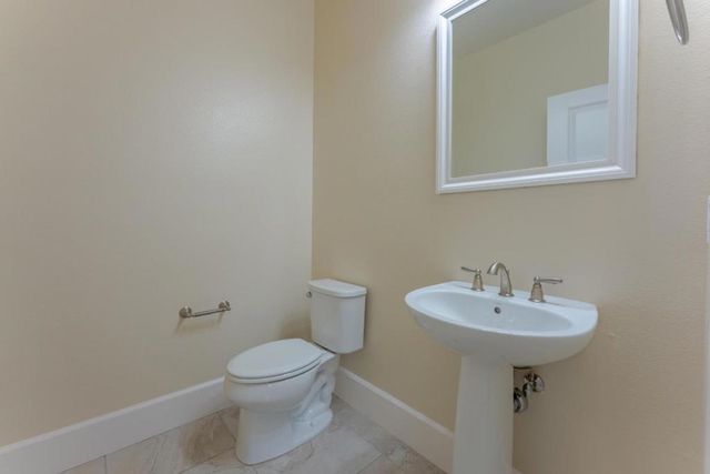 552 Cadiz Drive, Hollister, CA 95023
